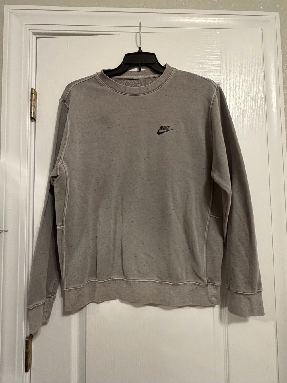 Nike Men’s Heather Gray Speckled Crewneck Sweatshirt